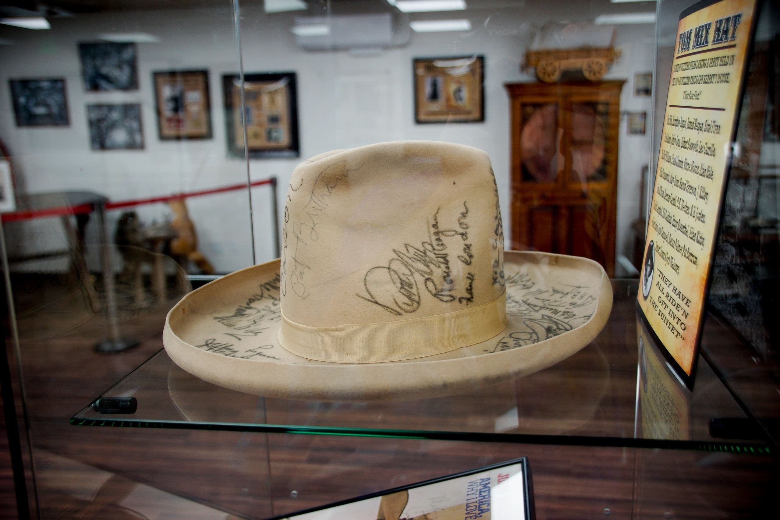 Tom Mix Cowboy Hat — Signed at William Randolph Hearst's Home